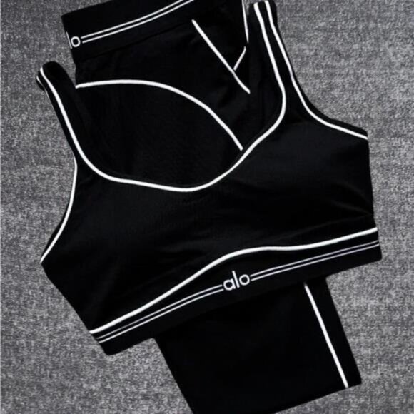 Alo Yoga Airbrush High-Waist Heart Throb Set Medium Size - Picture 2 of 3